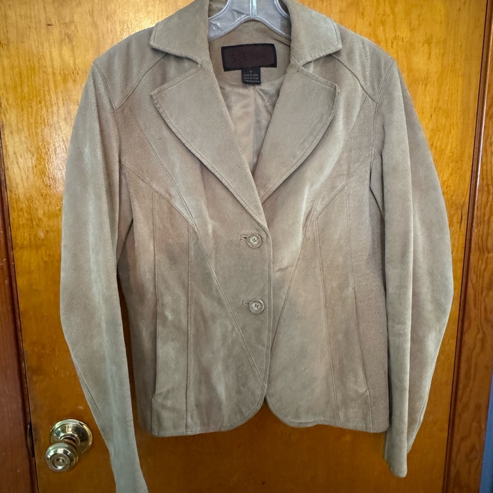 Women's Tan Leather Jacket